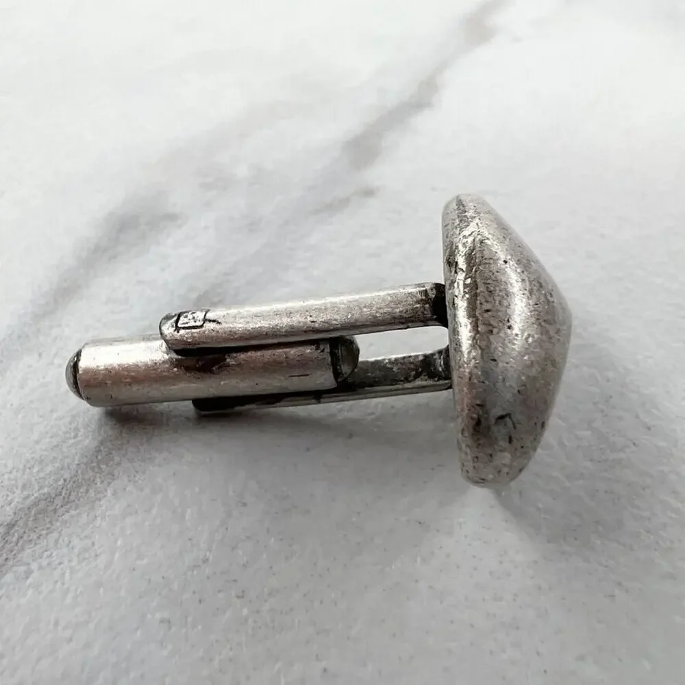 Vintage Silver Tone Wavy Oval Single Cufflink